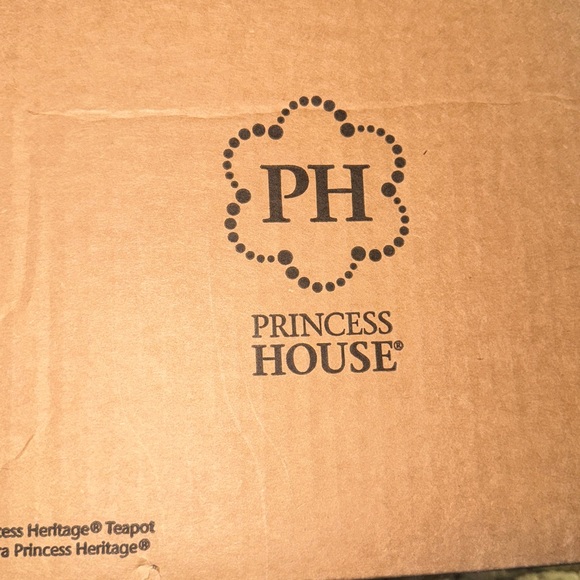 Princess House Glass Teapot with Infuser - Picture 2 of 2